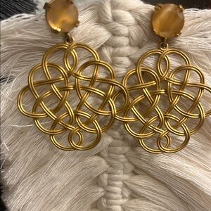 Elegant Gold Knot Earrings